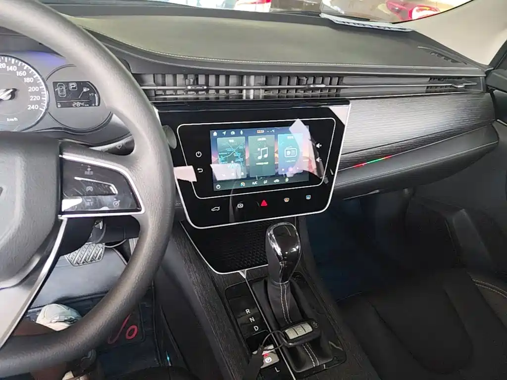 Venucia D60 2021 2021 PLUS 1.6L XL CVT Joy Leader Edition
