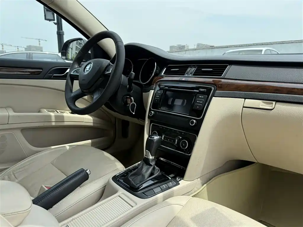 Škoda Superb 2013 1.8TSI Automatic Elegance Edition фото 19