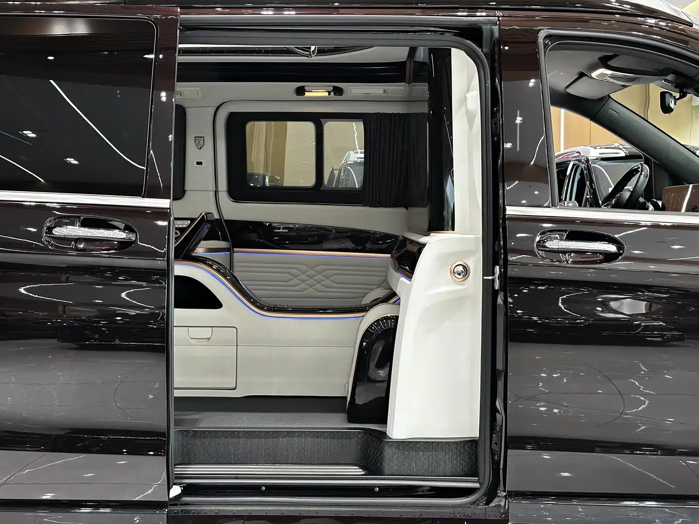 Lorinser VS Series 2025 VS600MX Gulfstream·4-Seater фото 12