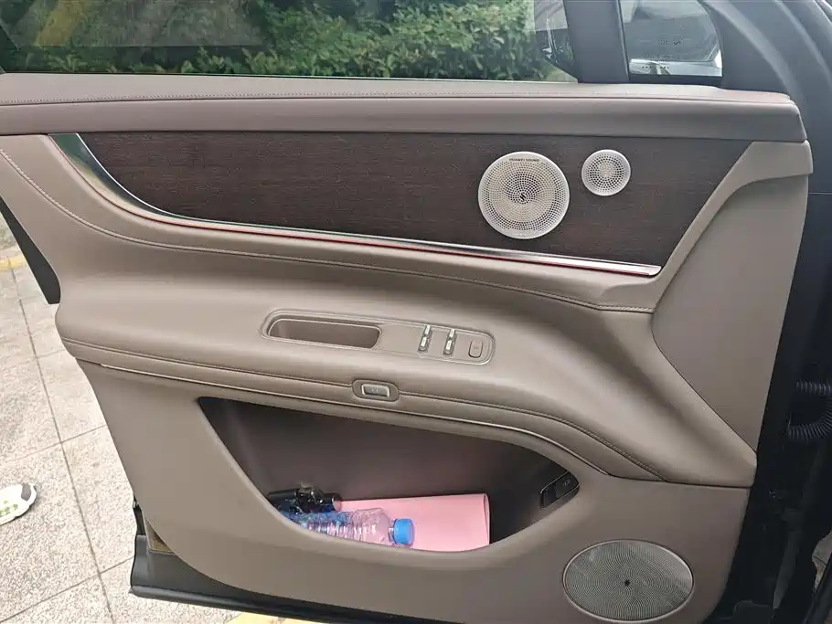 AITO Wenjie AITO M9 2025 Extended Range Ultra 52kWh 5-Seater фото 7