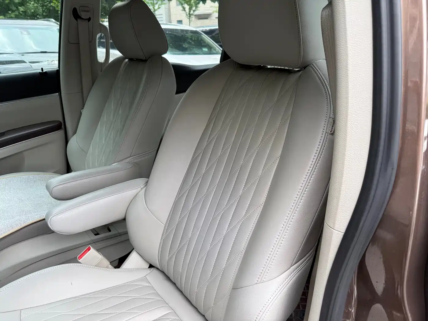 Buick GL8 2021 Land Business Class 652T Luxury фото 10