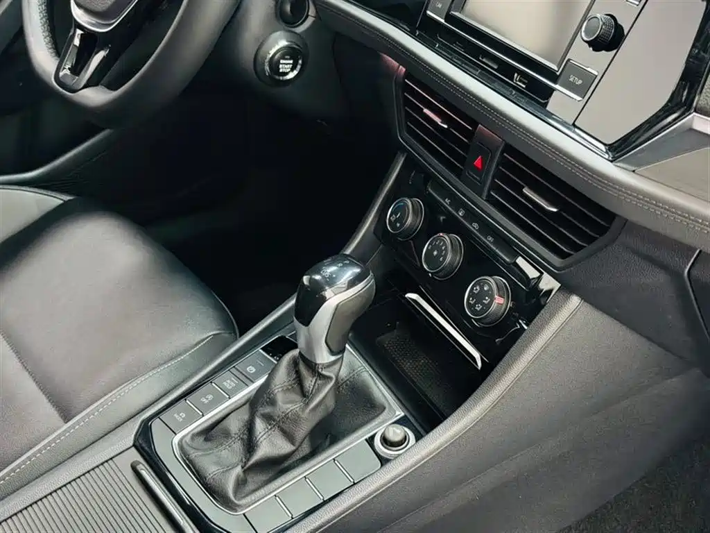 Volkswagen Sagitar 2019 280TSI DSG Comfort Edition China VI фото 6
