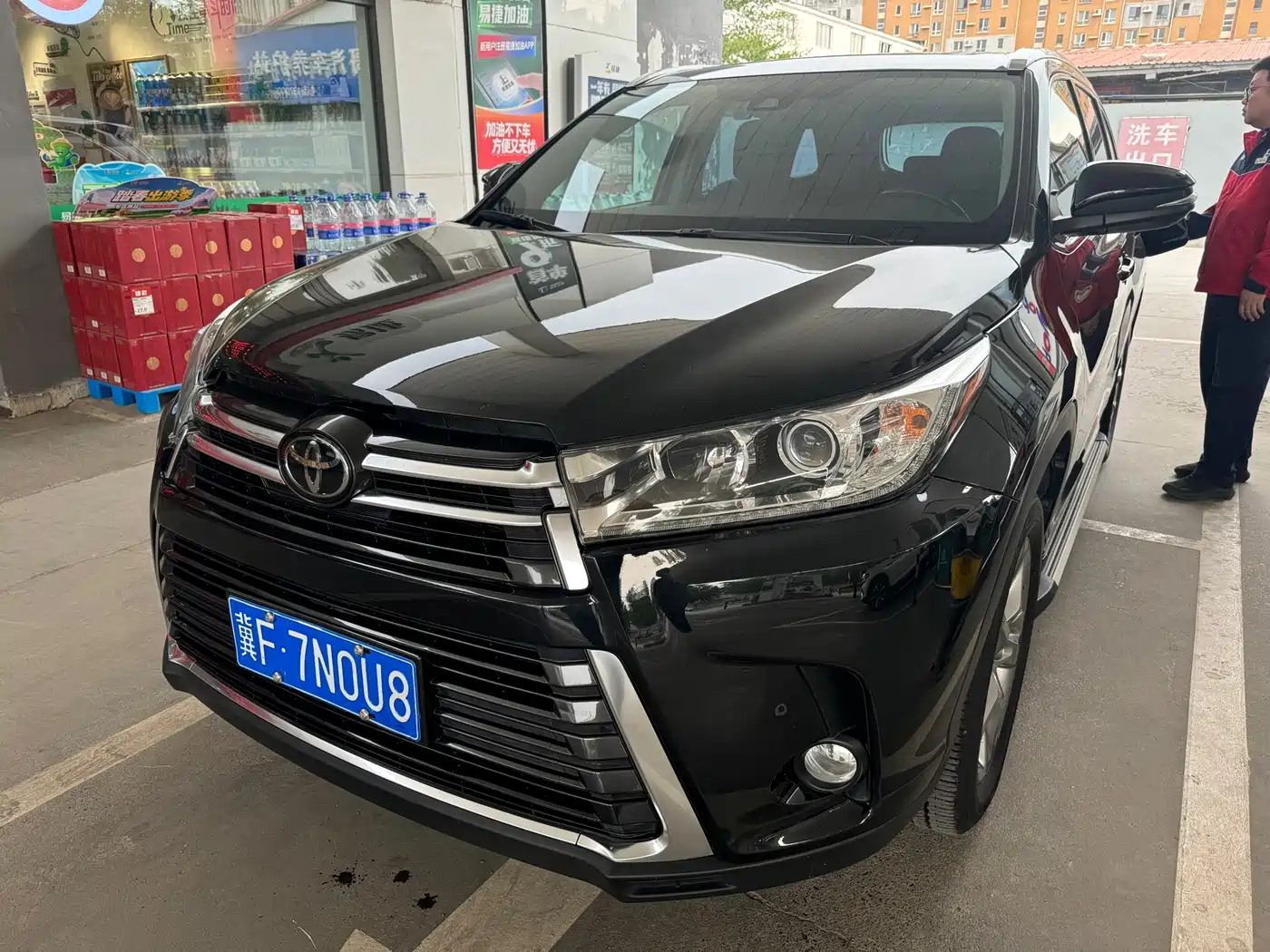 TOYOTA HIGHLANDER