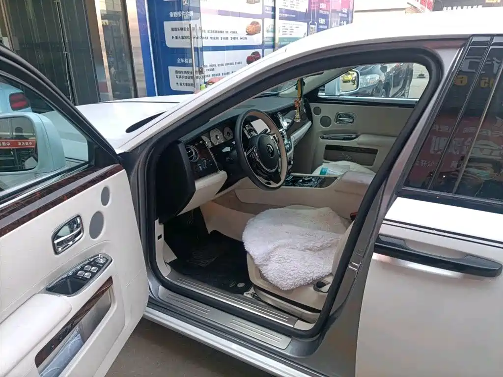 Rolls-Royce Ghost 2011 2010 Model 6.6T Standard