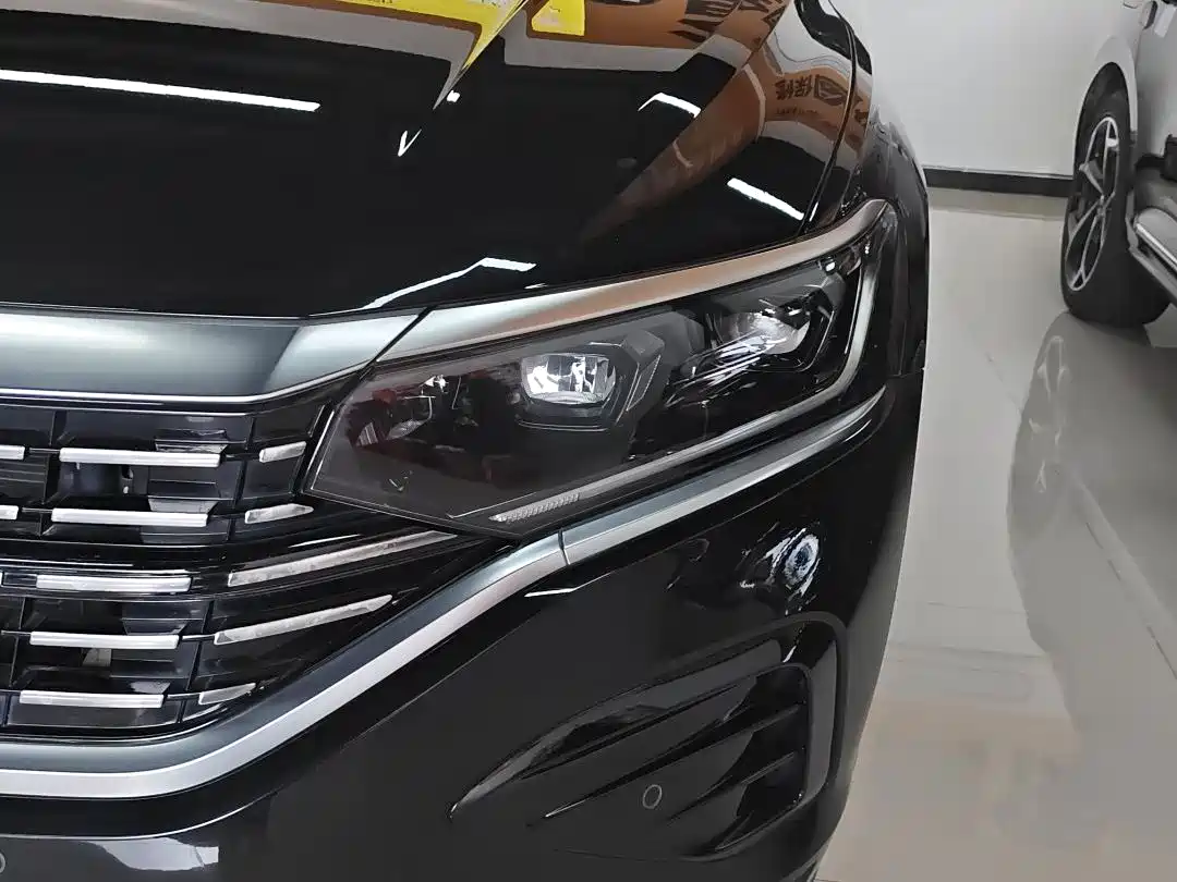 Volkswagen Passat 2023 Facelift 330TSI Elite Edition фото 13