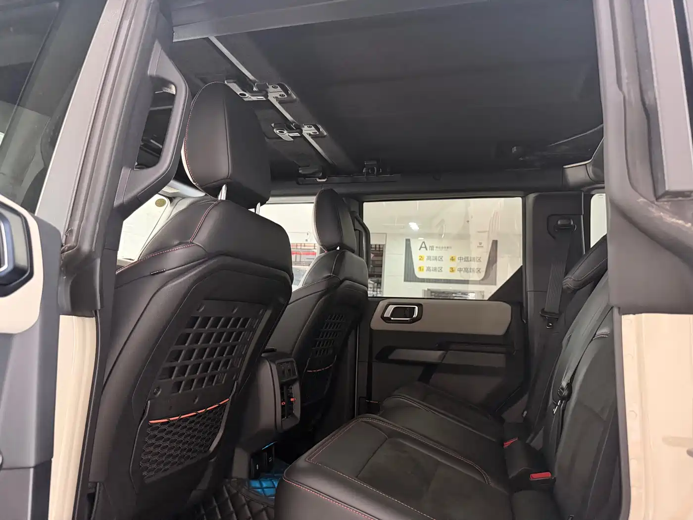 Ford Bronco 2025 2025 2.3T Mega Dune Limited Custom Edition
