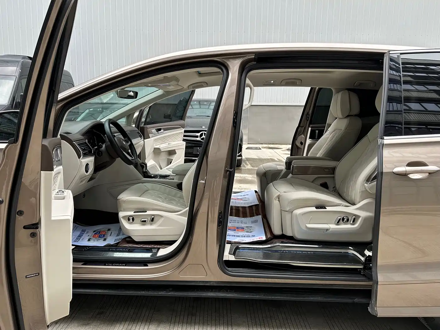 Volkswagen Viloran 2020 380TSI Premium фото 11