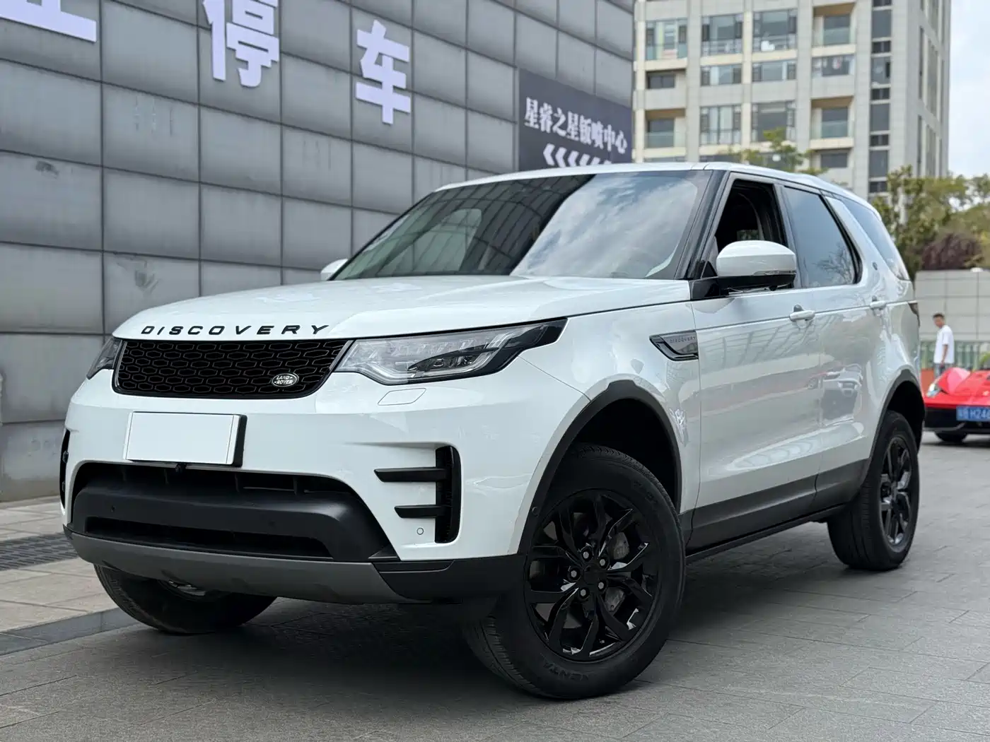Land Rover Discovery 2018 3.0 SC V6 SE
