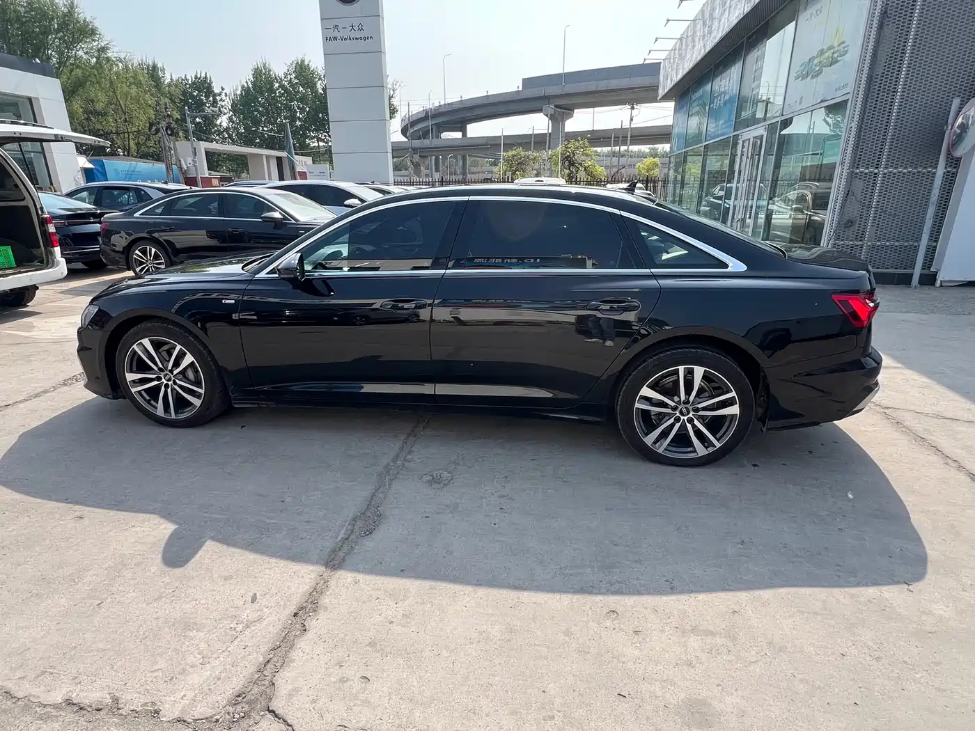 Audi A6L 2024 40 TFSI Luxury Dynamic фото 8