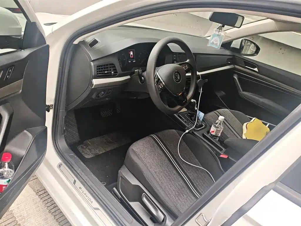 Volkswagen VW Lavida EV 2019 Premium Edition фото 14