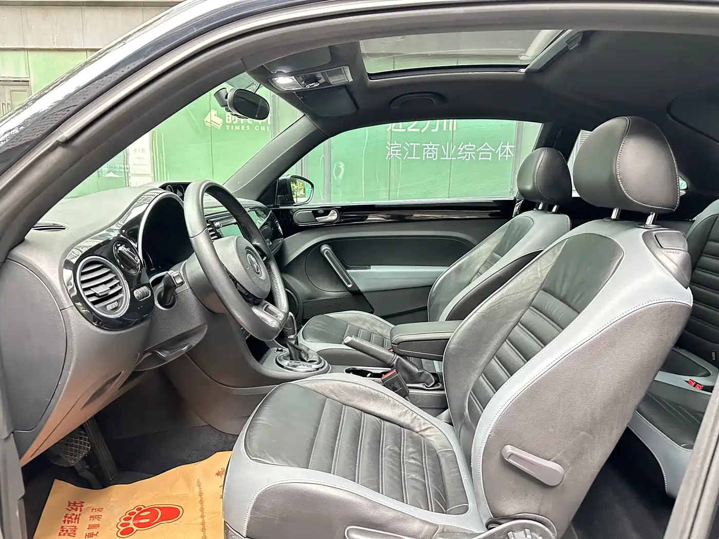 Volkswagen Beetle 2013 1.4TSI Comfort фото 5