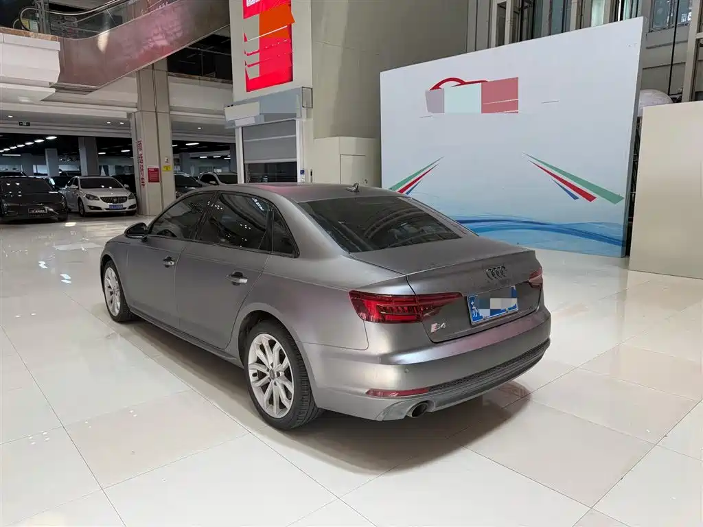 Audi A4L 2018 30th Anniversary 45 TFSI quattro Personality Sport фото 6