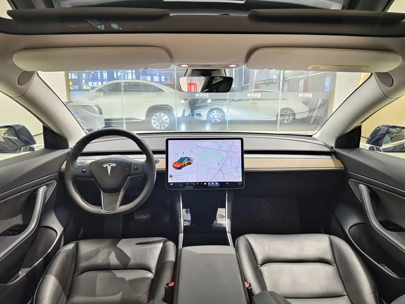 TESLA MODEL 3
