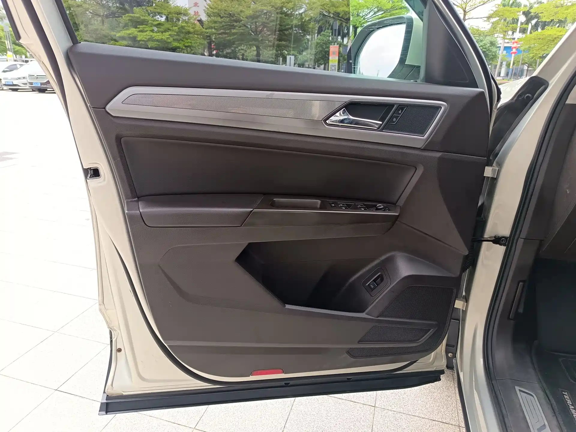صورة 13 - Volkswagen Teramont