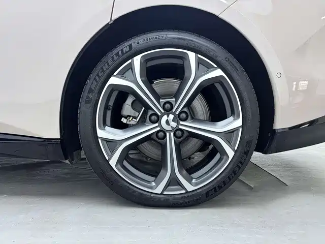 Фото 11 - NIO ET5T