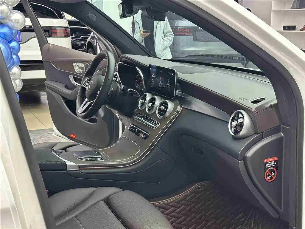 Mercedes-Benz GLC 2022 GLC 300 L 4MATIC Dynamic Collector's Edition фото 8