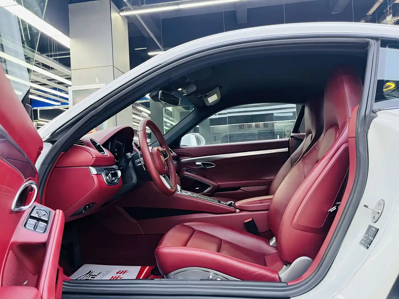 Porsche 718 2022 Cayman 2.0T фото 8