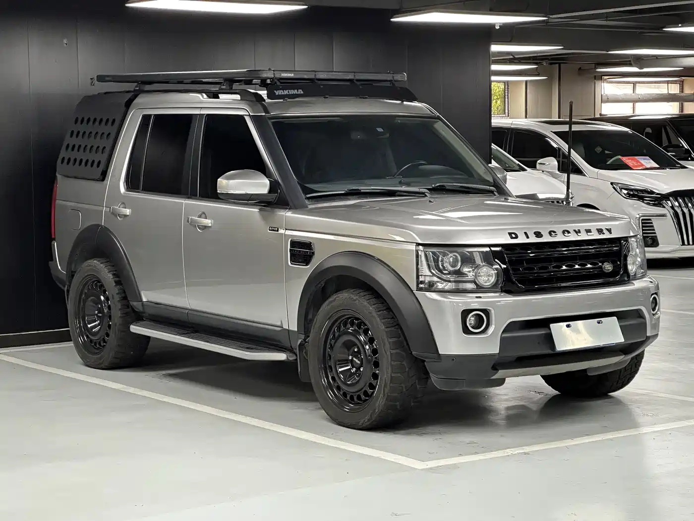 Land Rover Discovery 2016 3.0 SC V6 HSE фото 3