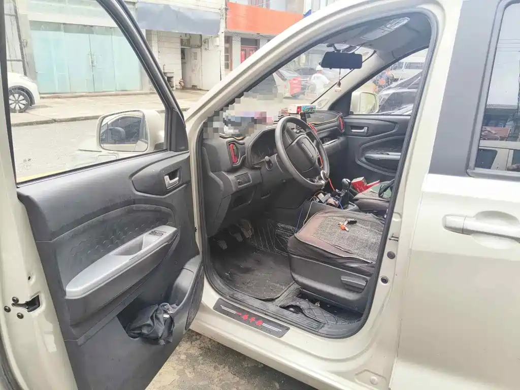 Dongfeng Fengguang Fengguang 380 2023 2022 1.5L Comfort Passenger Van (Leaf Spring) 7-Seater