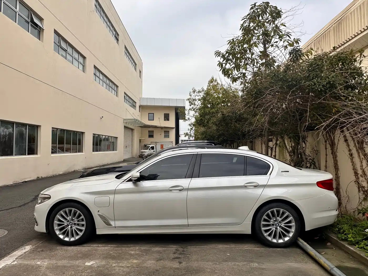 BMW 5 SERIES NEW ENERGY