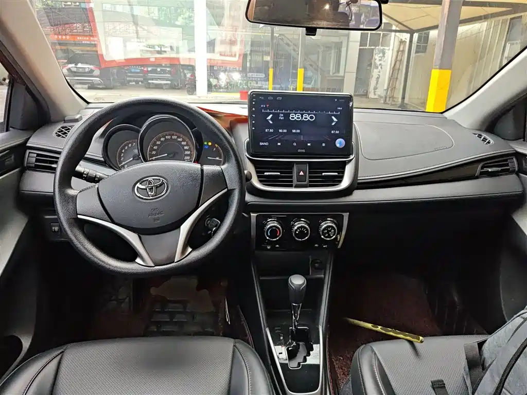 Toyota YARiS L Zhi Xuan 2020 Zhi Xuan X 1.5L CVT Luxury фото 3