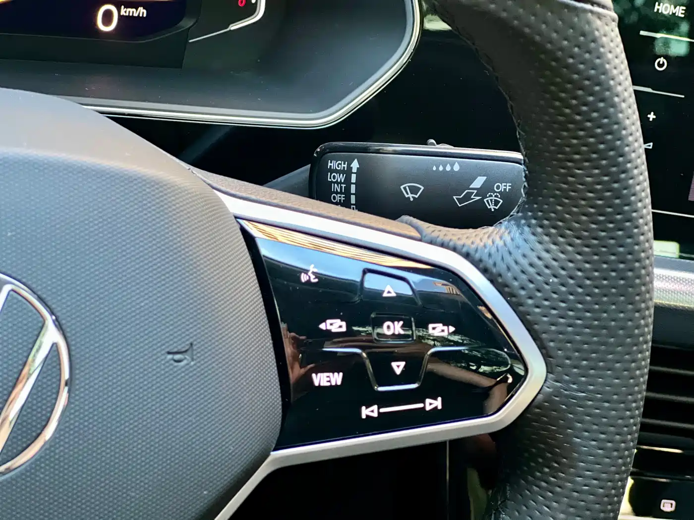 Volkswagen Passat 2023 Facelift 330TSI Starlight Elite Edition фото 18