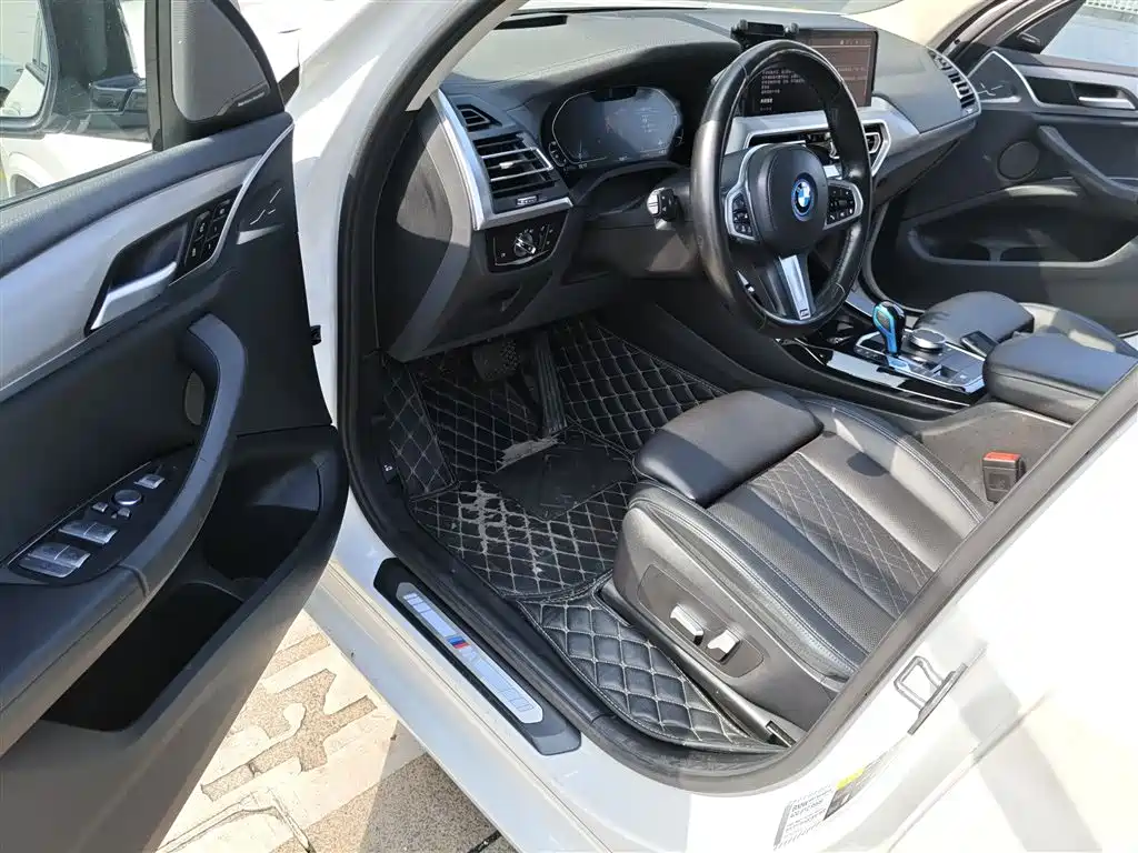 BMW iX3 2022 Innovation Leader фото 23