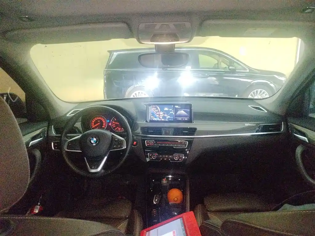 BMW X1 2016 sDrive20Li Luxury Model фото 10