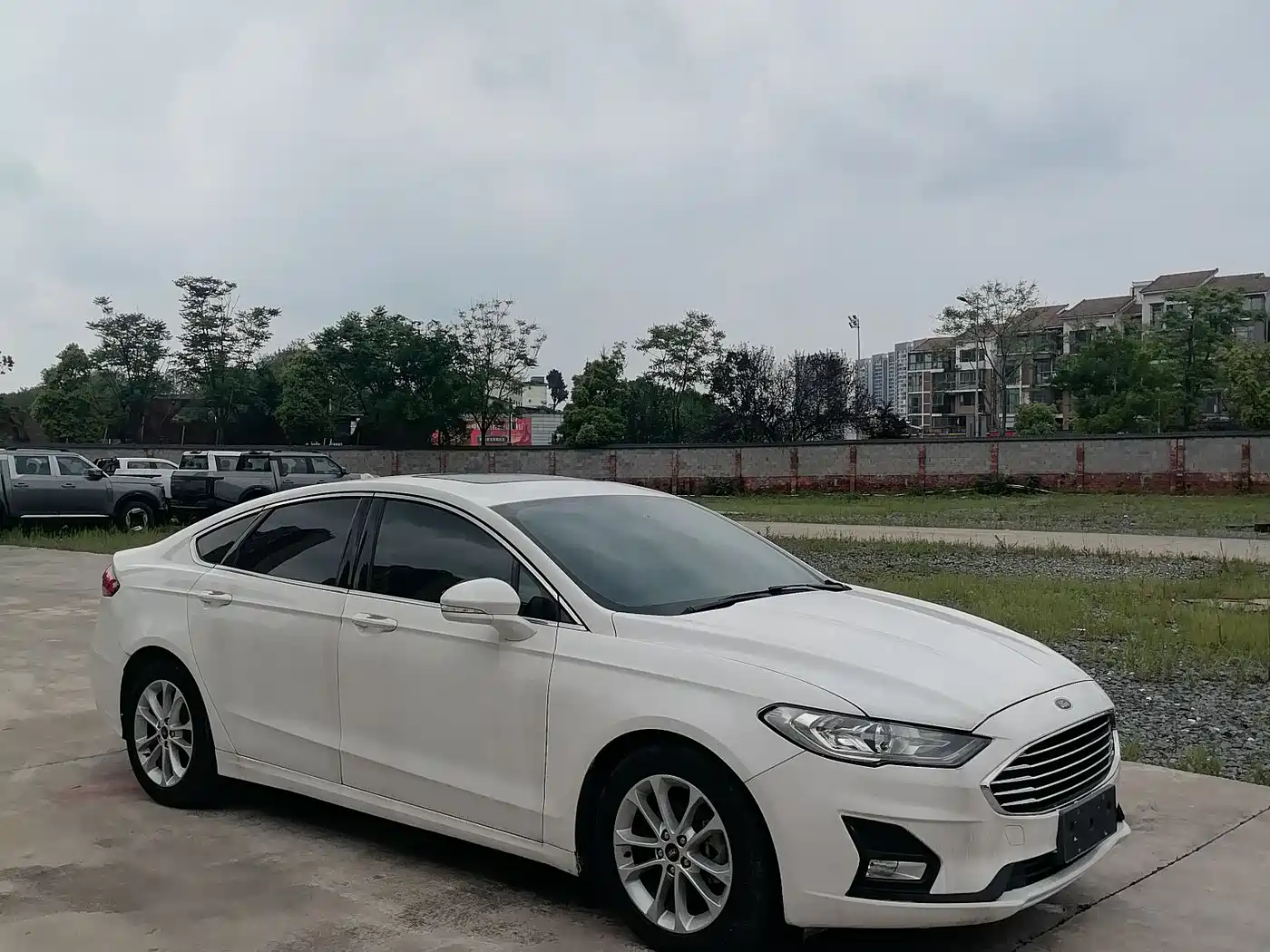 FORD MONDEO