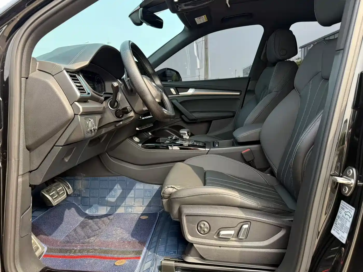 Audi Q5L 2024 Model 40 TFSI Luxury Dynamic фото 7