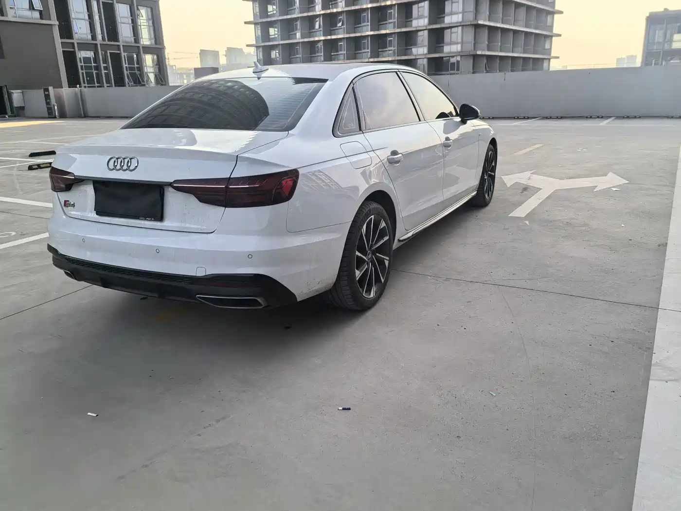 Фото 7 - Audi A4L