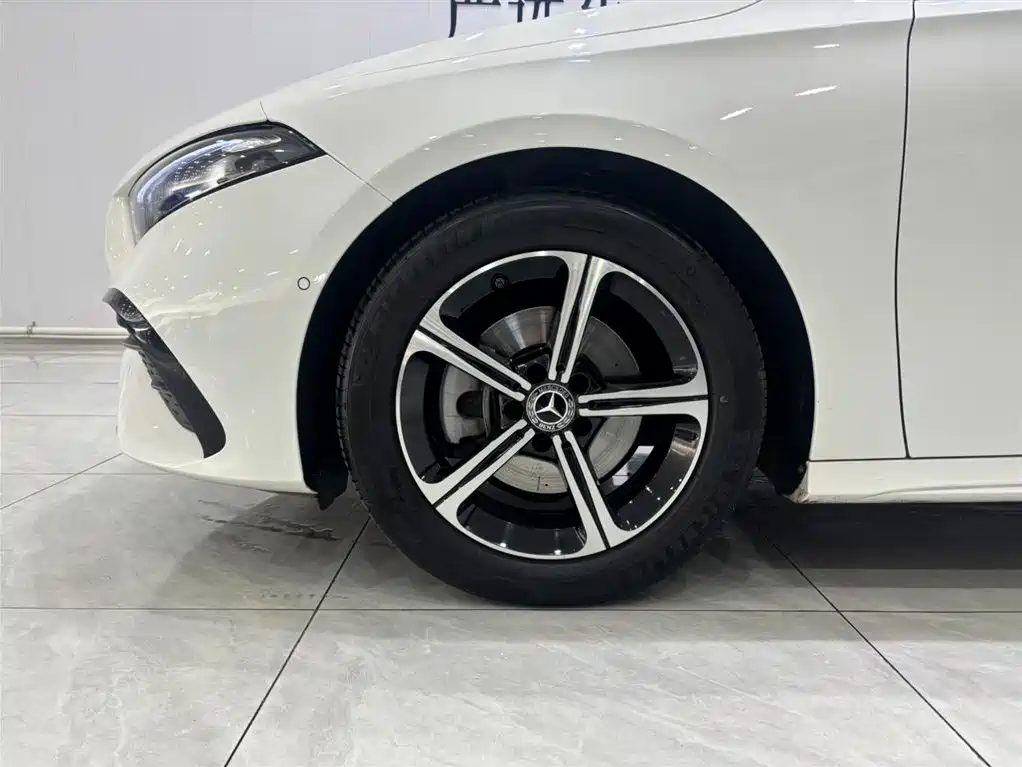 MERCEDES-BENZ CLASS A