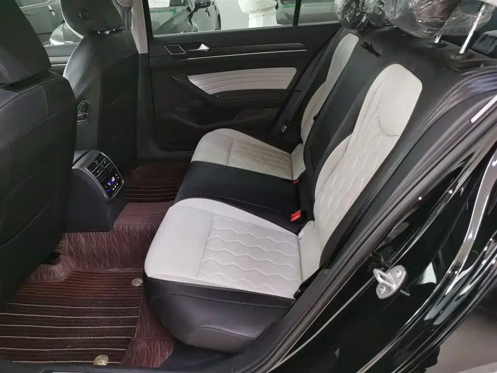 Volkswagen Magotan 2026 Model 30 Million Special Selection 380TSI DSG Luxury фото 17