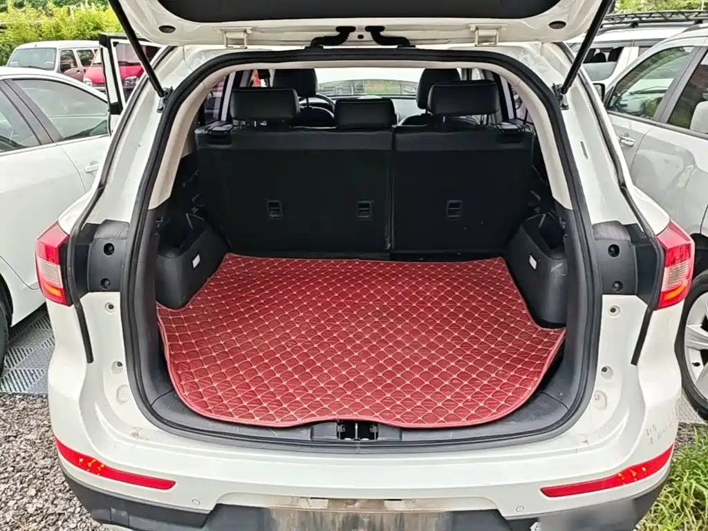 Photo 19 - BAIC Huansu S6