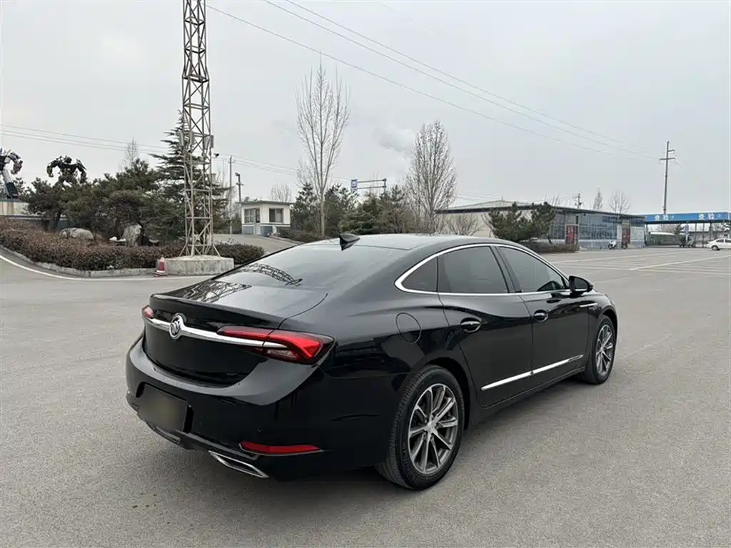BUICK LACROSSE