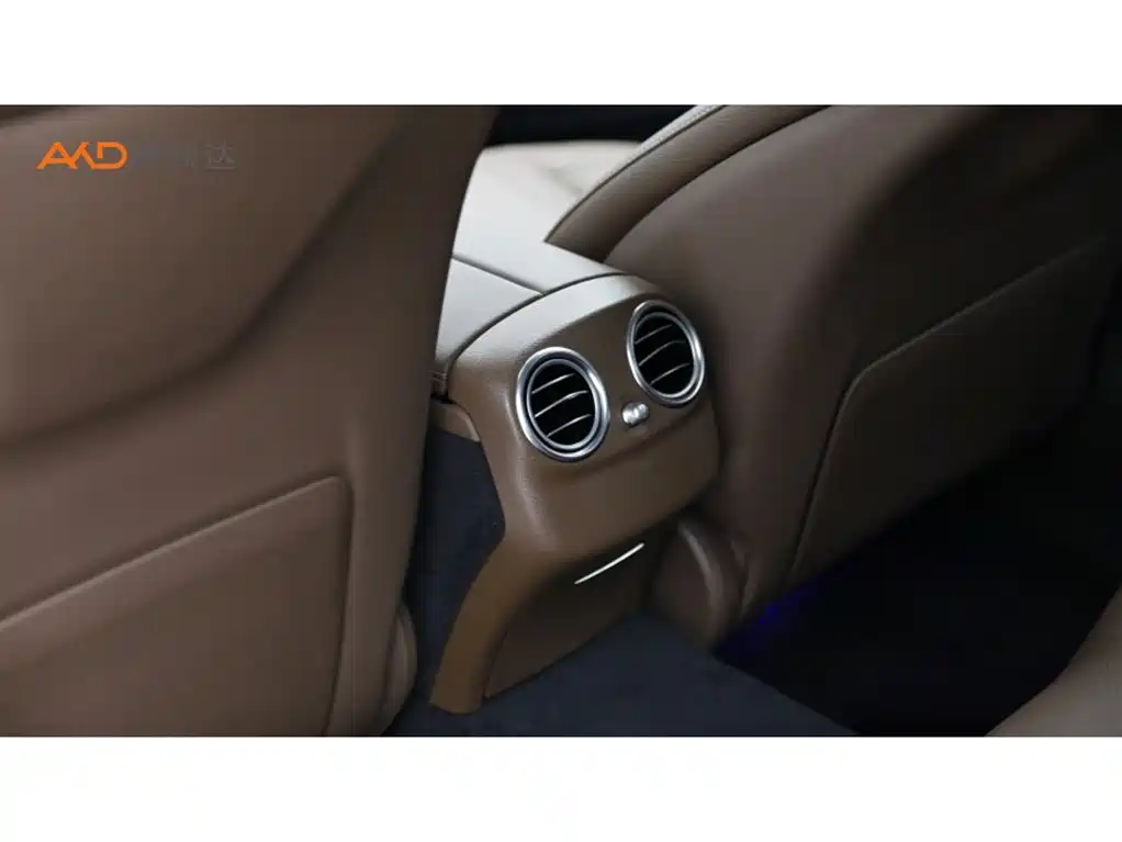 Фото 9 - Mercedes-Benz E-Class (Import)
