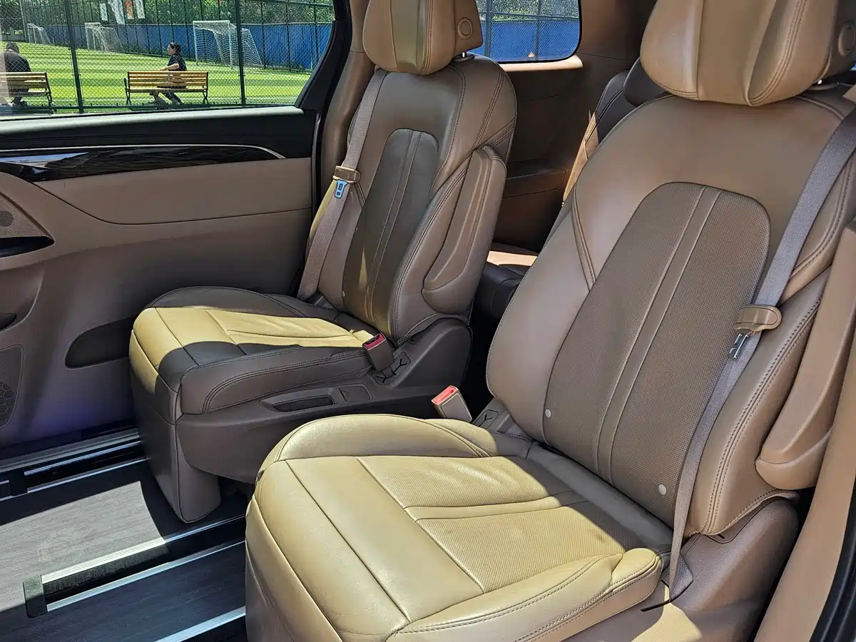 Buick GL8 2018 28T Luxury Model China VI фото 12