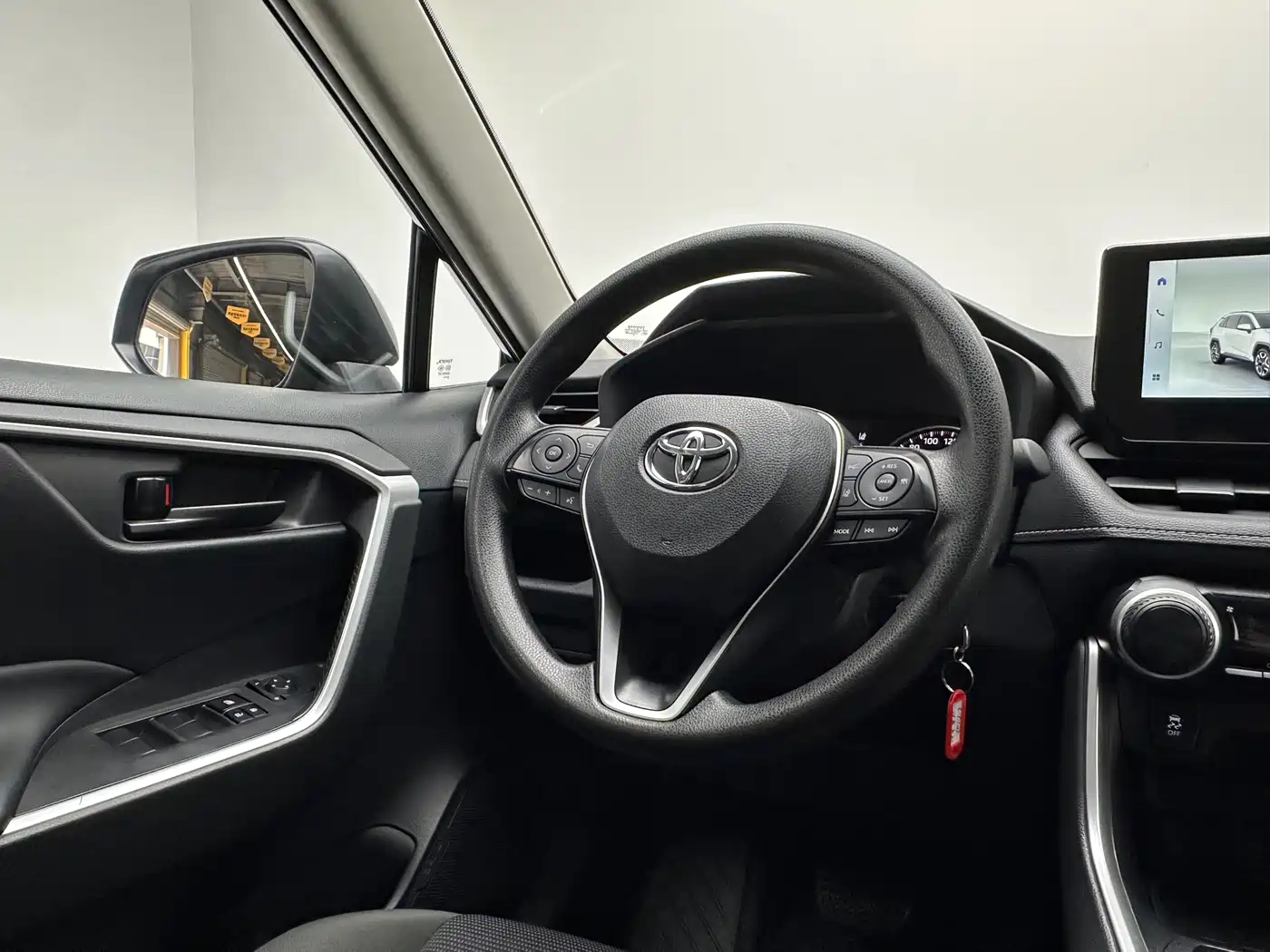 Toyota RAV4 Rongfang 2022 2.0L CVT 2WD Urban Edition фото 10