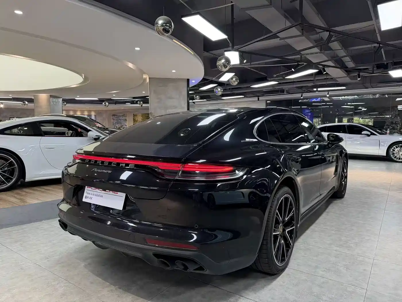 Фото 10 - Porsche Panamera
