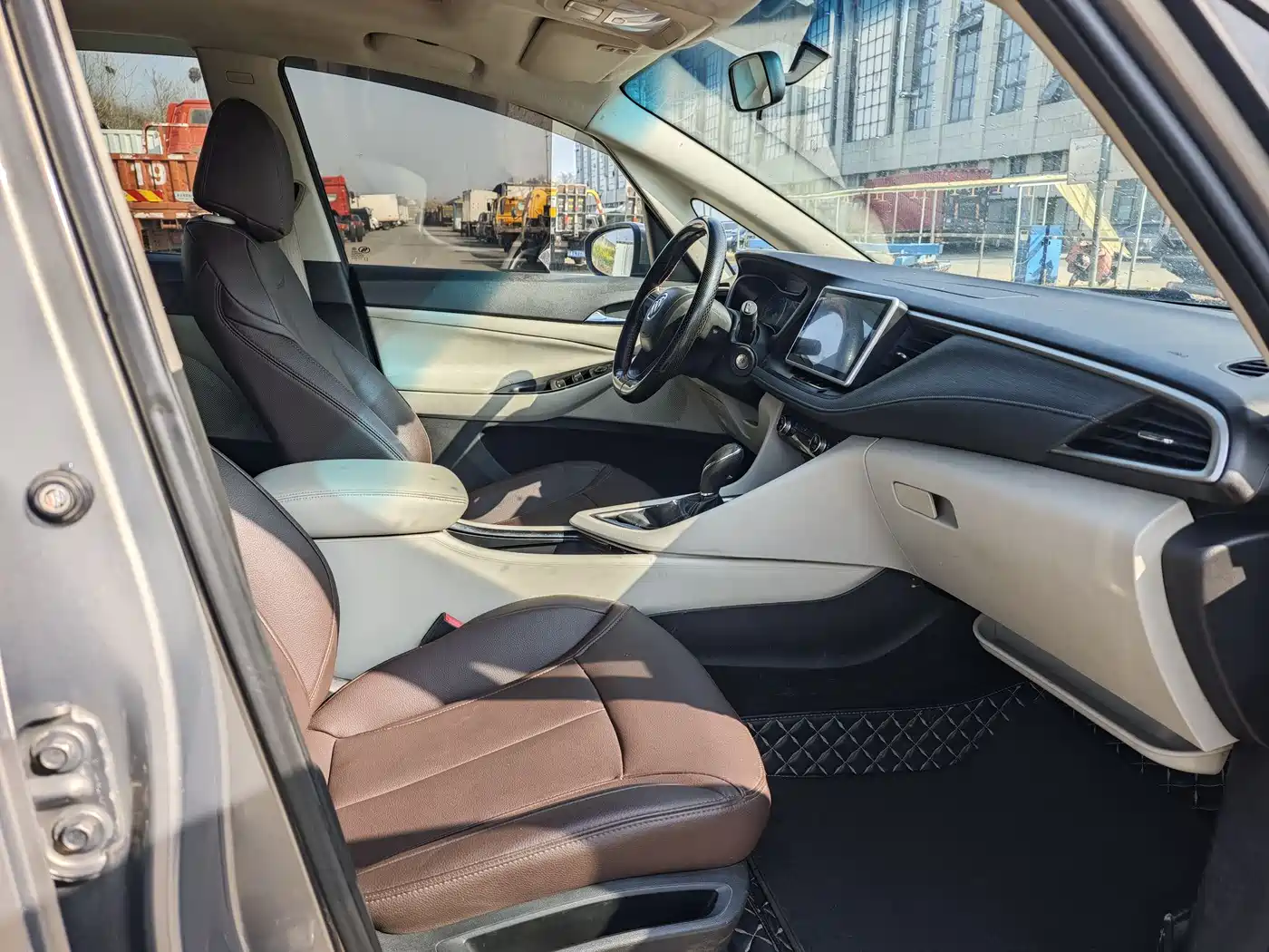Buick GL6 2018 18T 6-Seater Elite фото 10