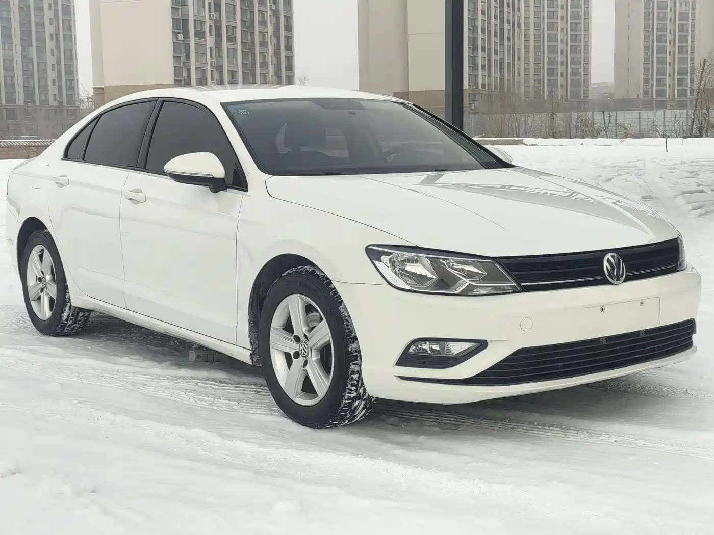 Volkswagen Lamando 2017 230TSI DSG Trend Edition фото 3