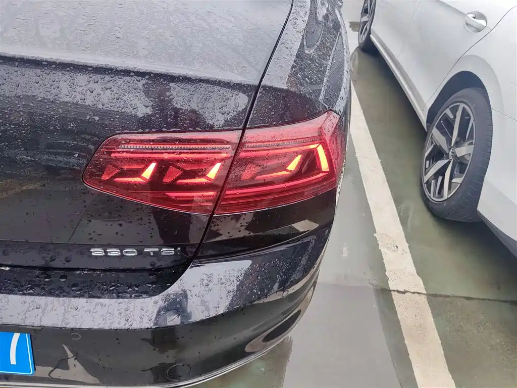 Volkswagen Magotan 2023 Model 2 Million Commemorative Edition 330TSI DSG Luxury фото 8