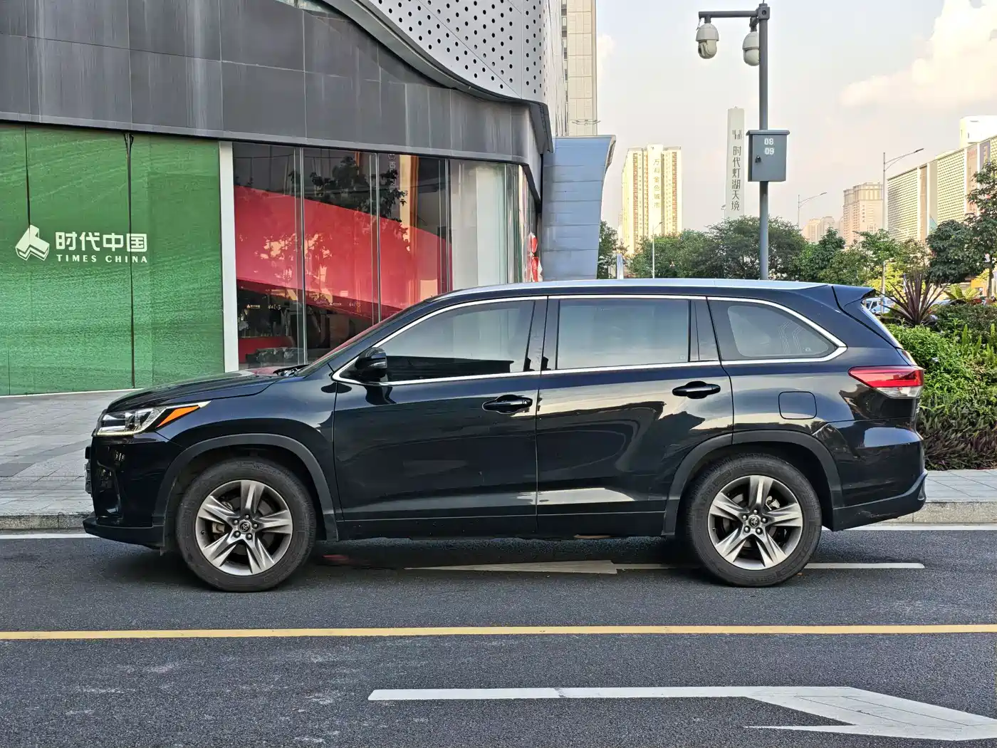 Toyota Highlander 2018 2.0T 4WD Ultimate 7-seater (China V) фото 10