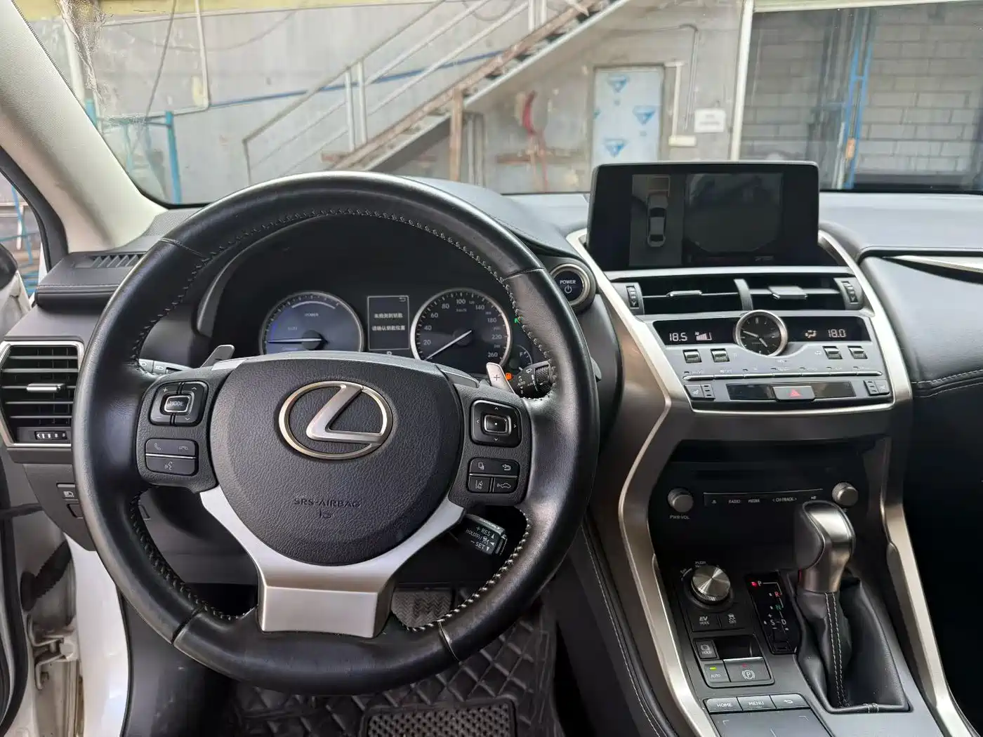 Lexus NX 2018 Model 300h FWD Fengshang Edition China V фото 8