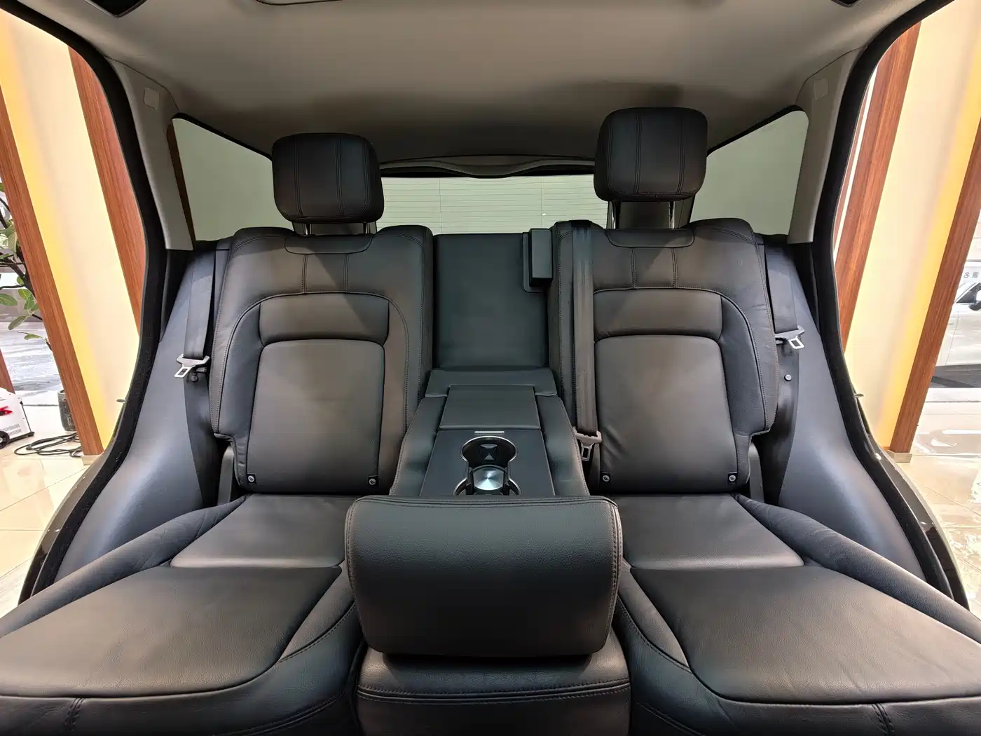 Land Rover Range Rover 2020 3.0 L6 Shengshi Edition фото 15