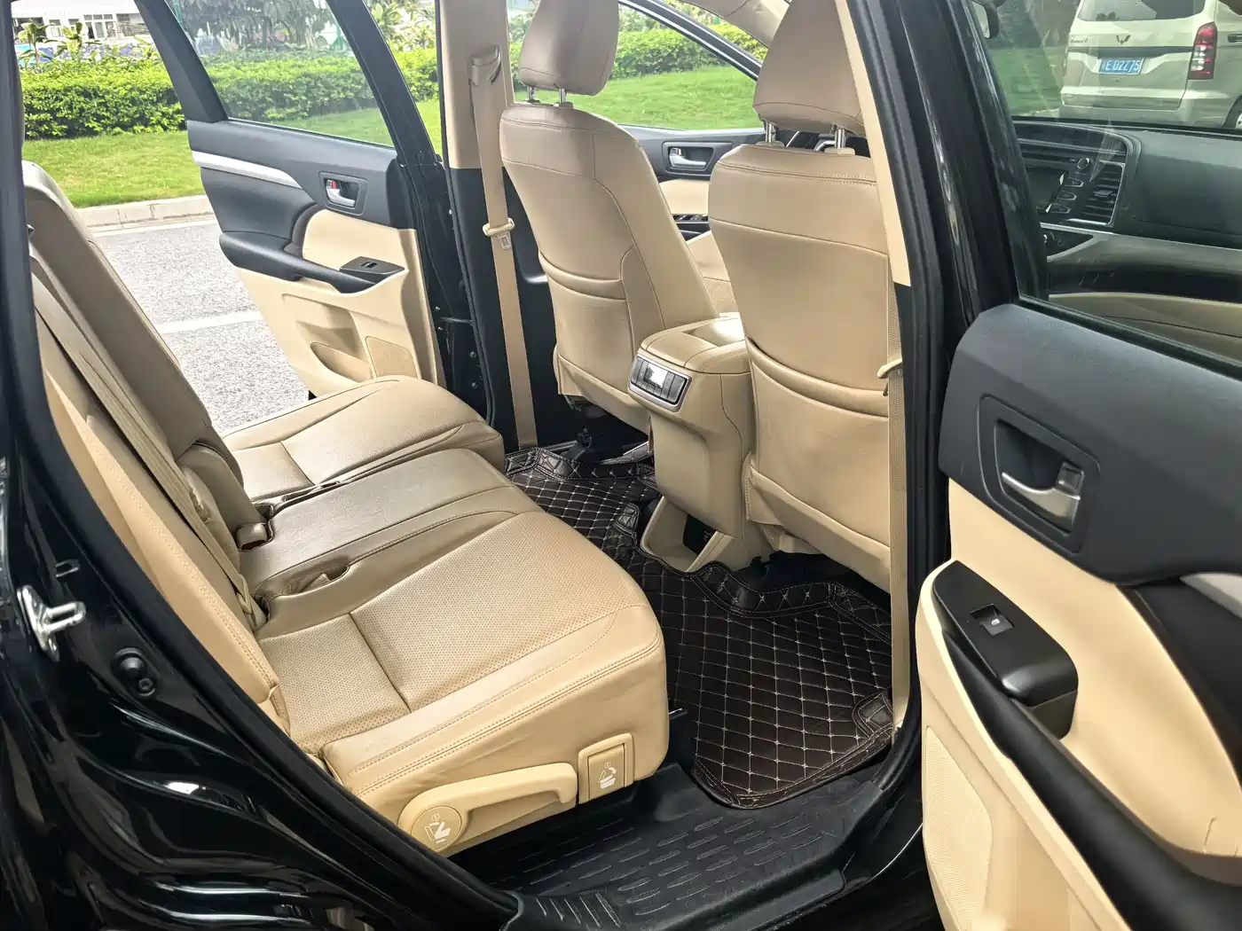 Toyota Highlander 2021 2.0T AWD Elite 7-Seater фото 12