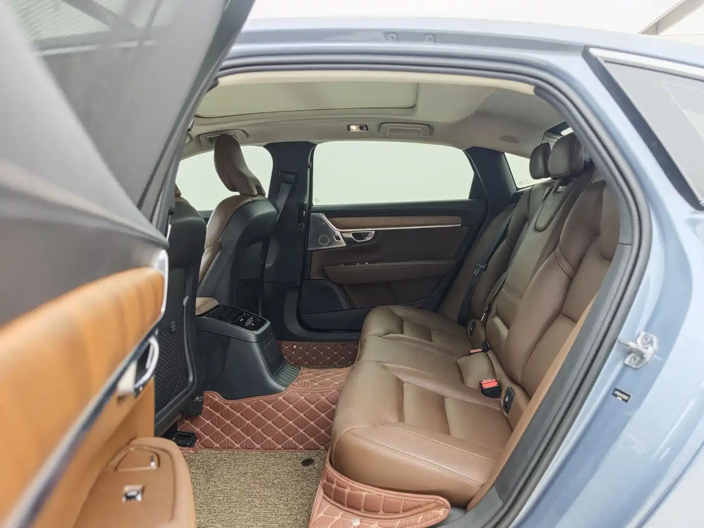 VOLVO S90 PLUG IN HYBRID