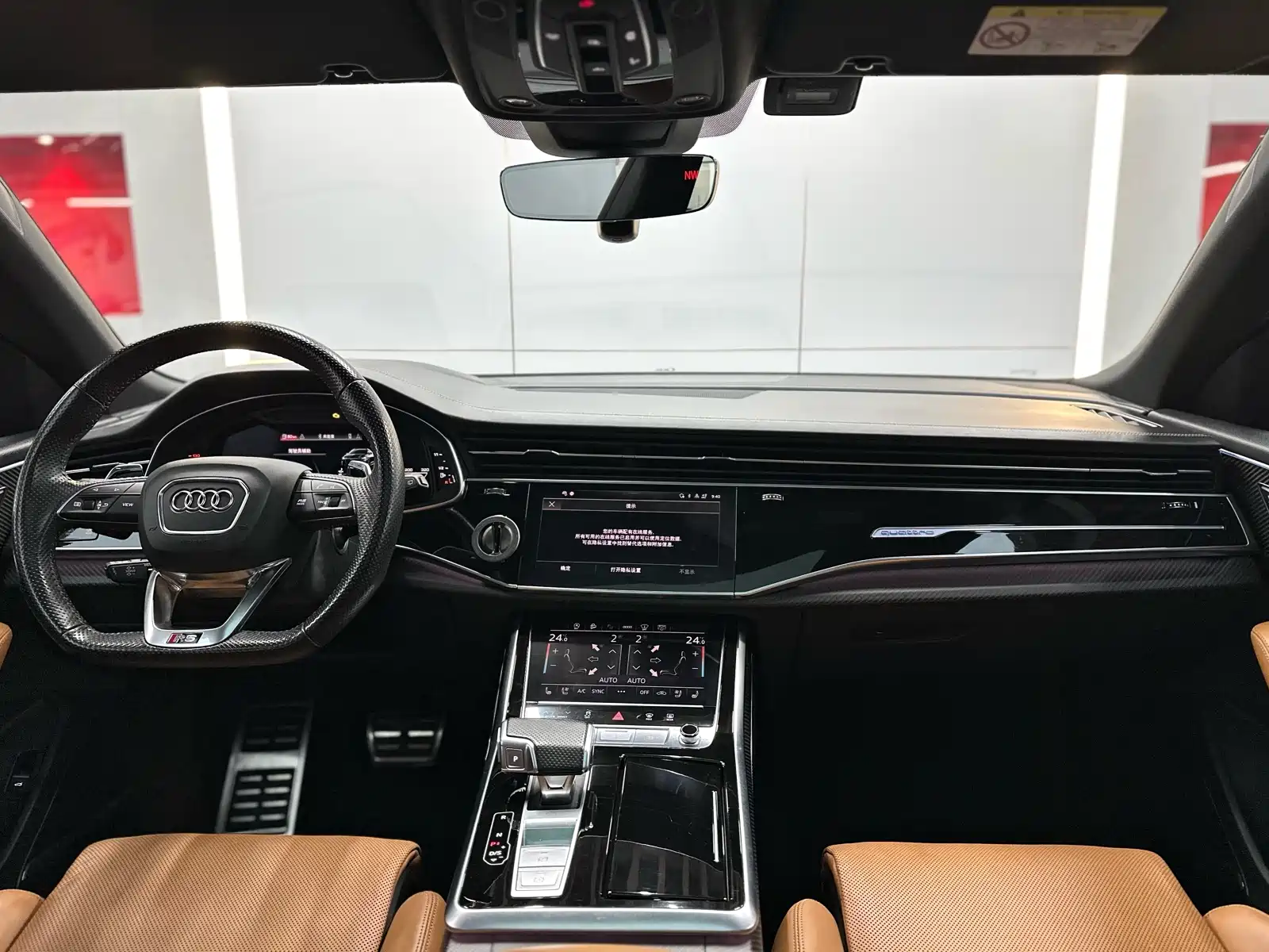 Фото 12 - Audi RS Q8