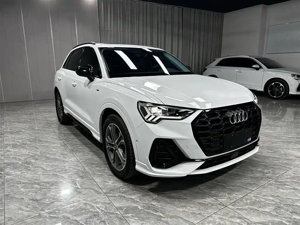 Audi Q3 2022 35 TFSI Fashion Dynamic фото 3