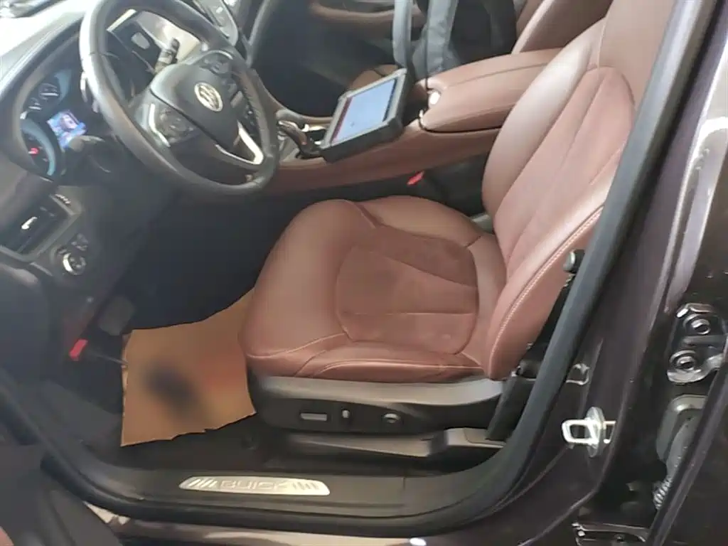 Buick Envision Plus 2017 20T FWD Elite фото 11